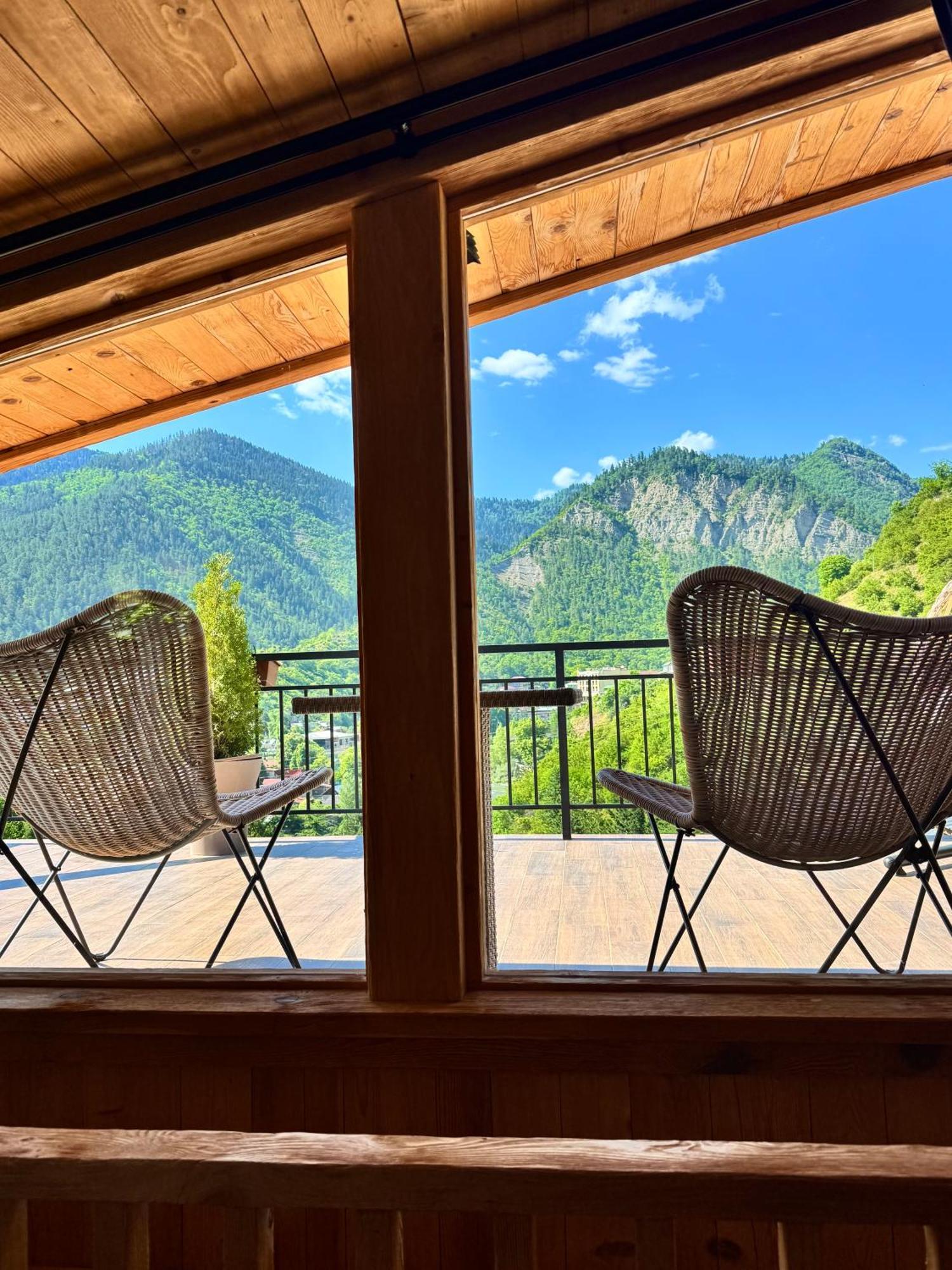 Hotel Borjomi Verde * بورجومي